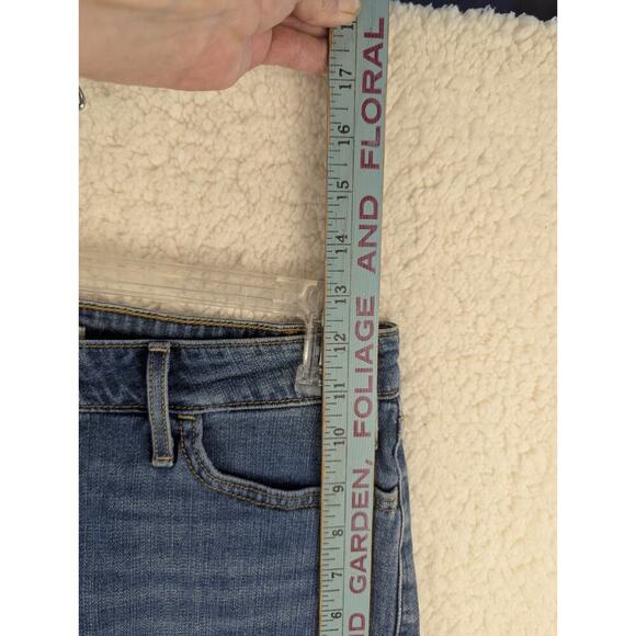 Signature Levi Strauss And Co Shorts‎ Womens 8 Blue Denim Mid Rise Cuffed Hem - Picture 2 of 8